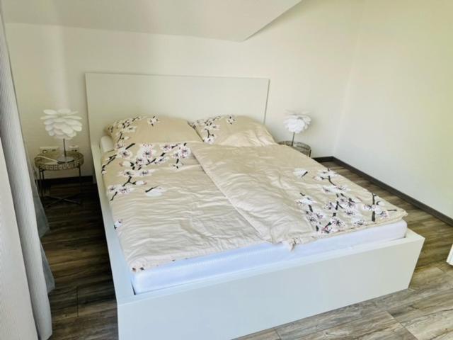 Apartment 160Qm 5 Schlafzimmer 1 Wohnzimmer Terrasse Und Balkon Wilhelmshaven Exterior foto